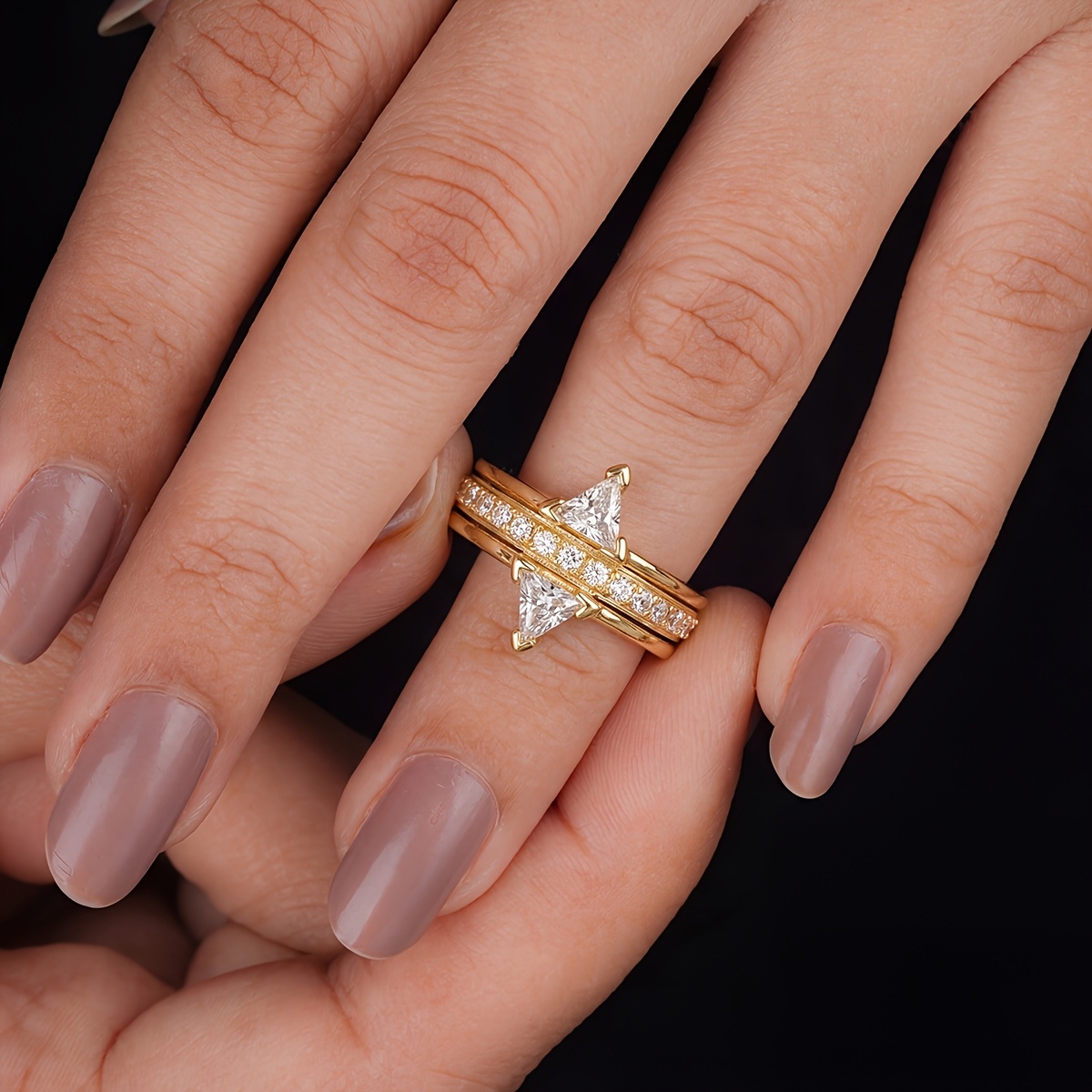 Women's Elegant Triangle Decorative Ring for Travel & Parties